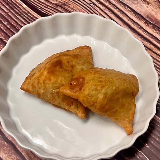 Vegetable Samosa.